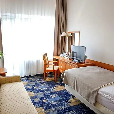 Wodnik 3*